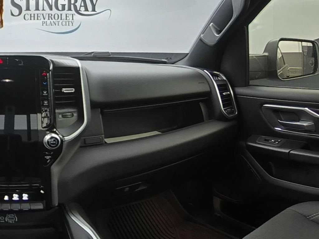 2025 RAM 1500 Big Horn Crew Cab 4x4 5'7" Box