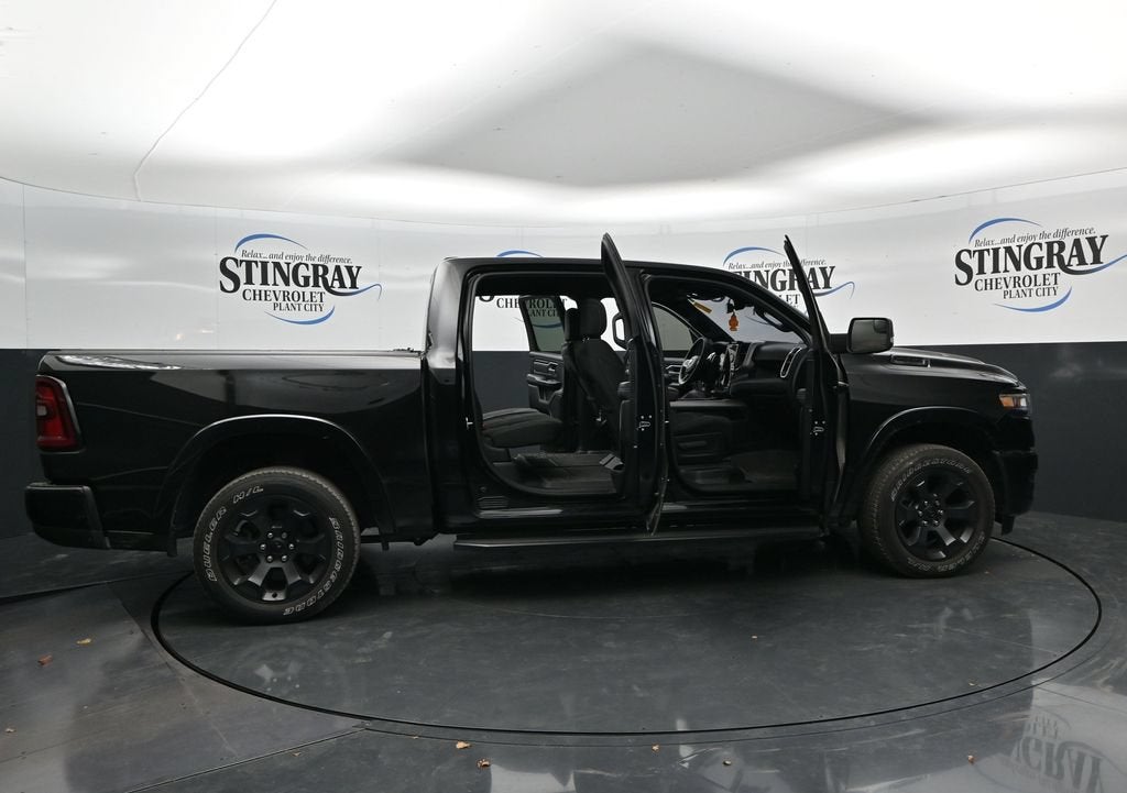 2025 RAM 1500 Big Horn Crew Cab 4x4 5'7" Box