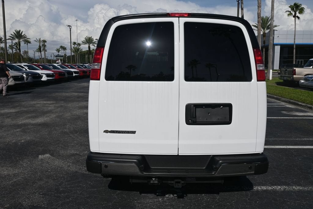 2026 Chevrolet Express Passenger LS