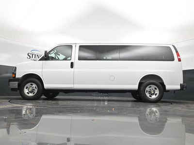 2025 Chevrolet Express Passenger 1LT