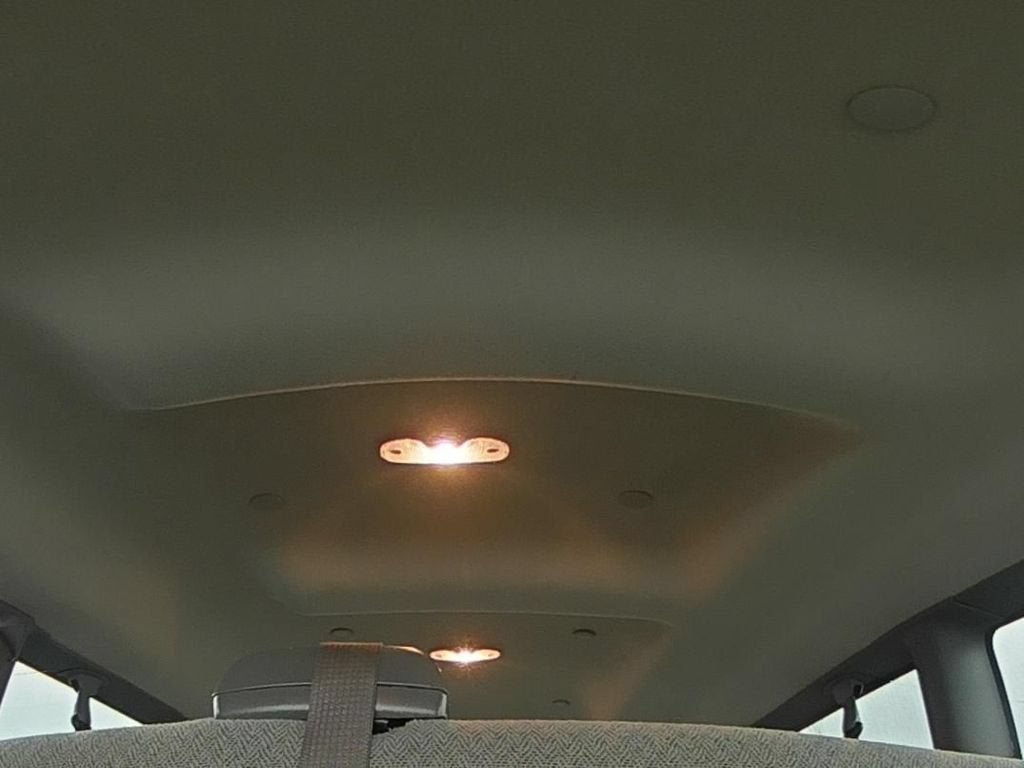 2025 Chevrolet Express Passenger 1LT