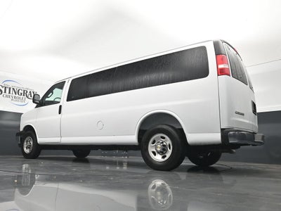 2025 Chevrolet Express Passenger 1LT