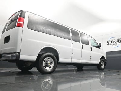 2025 Chevrolet Express Passenger 1LT