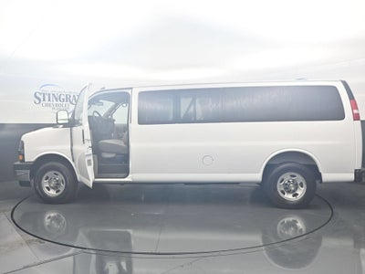 2025 Chevrolet Express Passenger 1LT