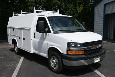 2025 Chevrolet Express Cutaway 3500 1WT