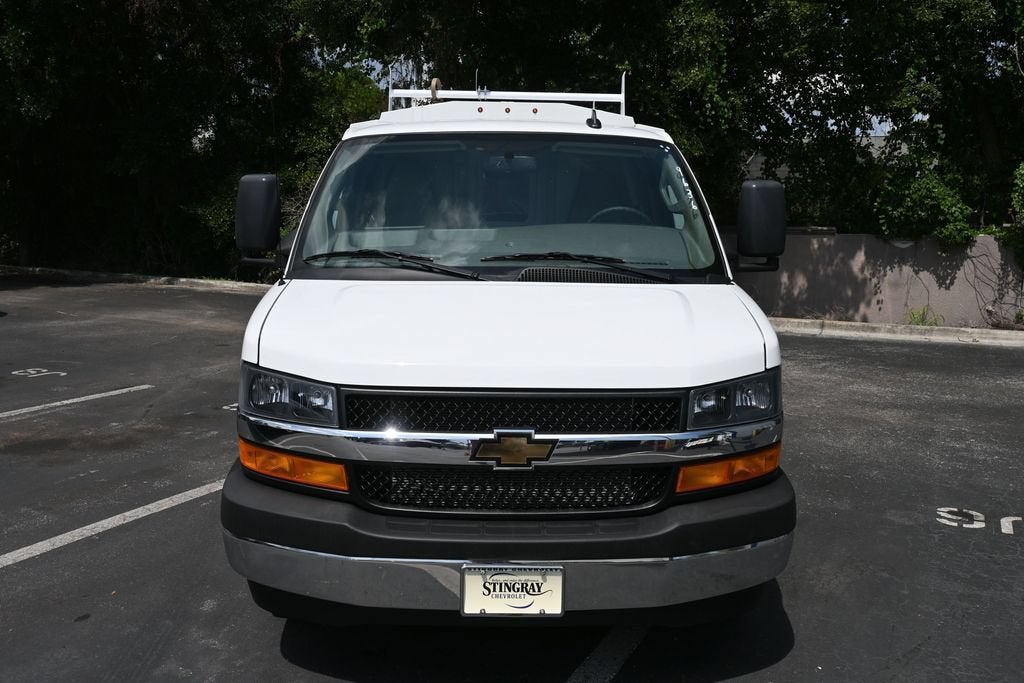 2025 Chevrolet Express Cutaway 3500 1WT