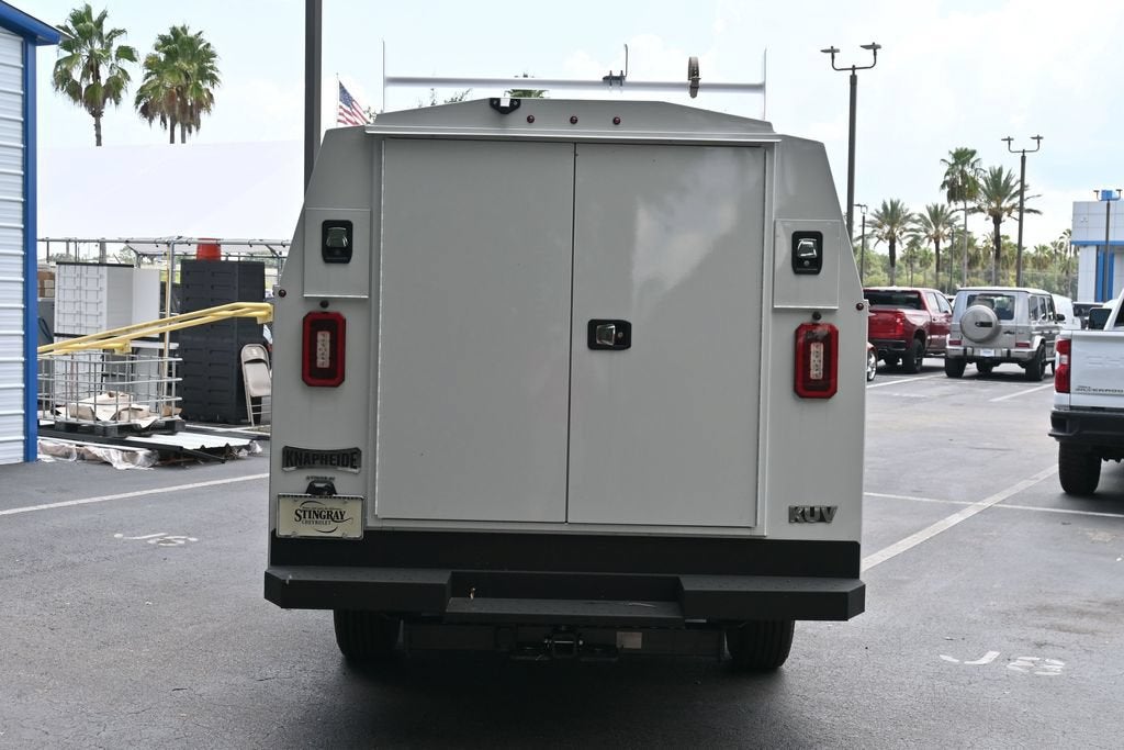 2025 Chevrolet Express Cutaway 3500 1WT