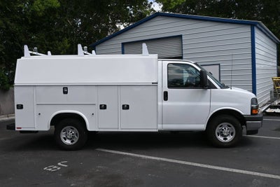 2025 Chevrolet Express Cutaway 3500 1WT