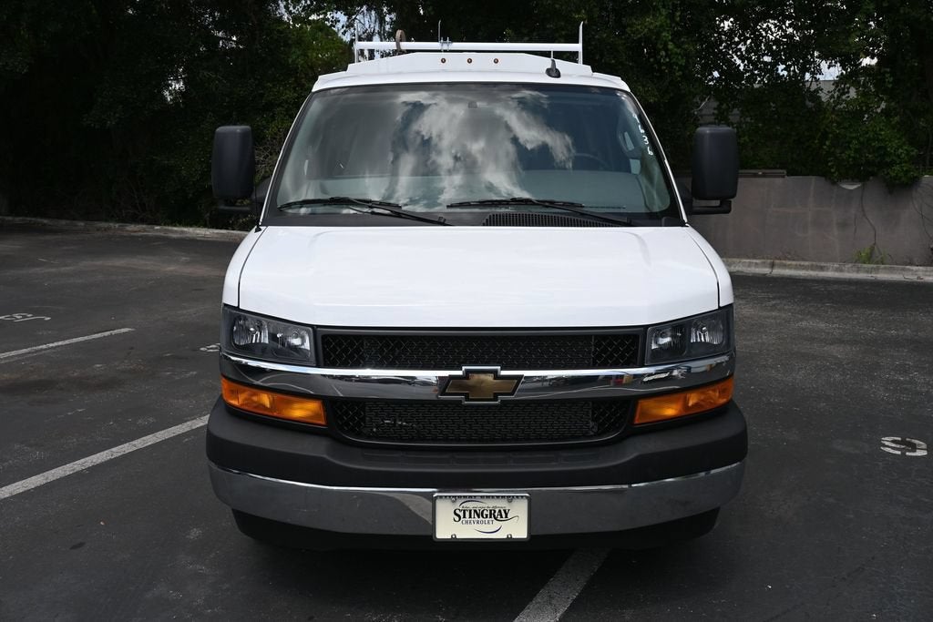 2025 Chevrolet Express Cutaway 3500 1WT
