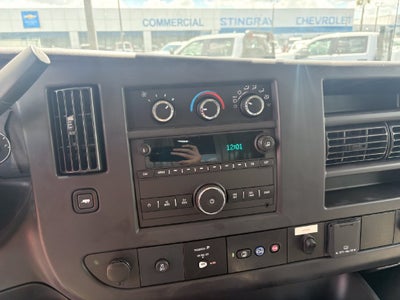 2025 Chevrolet Express Cutaway 3500 1WT