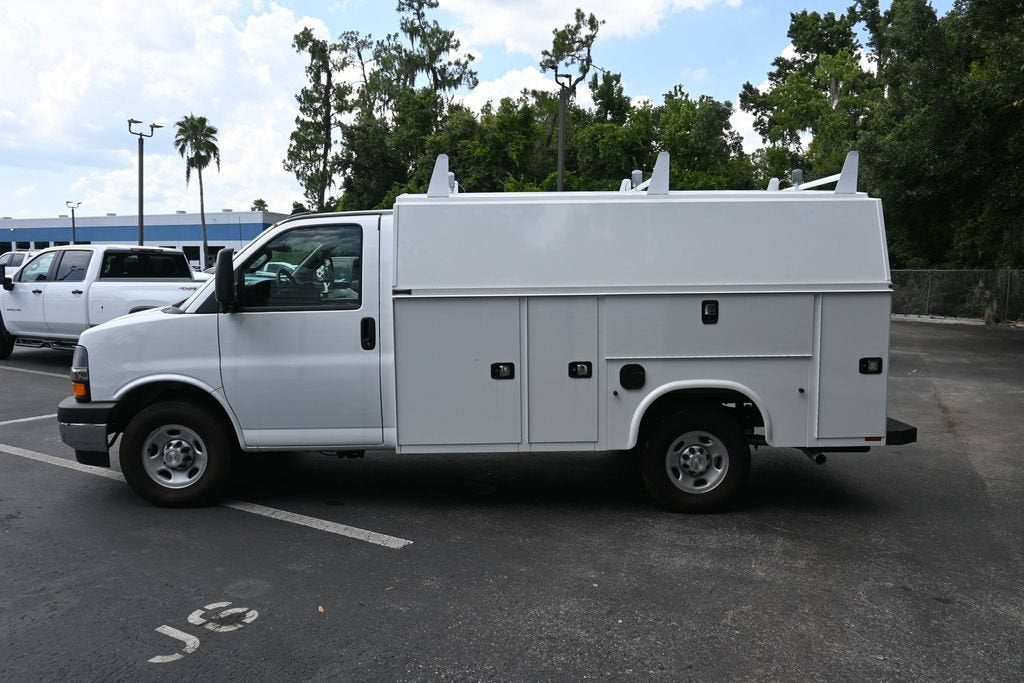 2025 Chevrolet Express Cutaway 3500 1WT