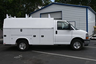 2025 Chevrolet Express Cutaway 3500 1WT