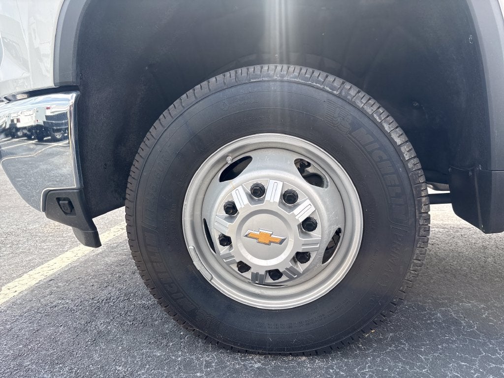 2025 Chevrolet Silverado 3500 HD Chassis Cab Work Truck