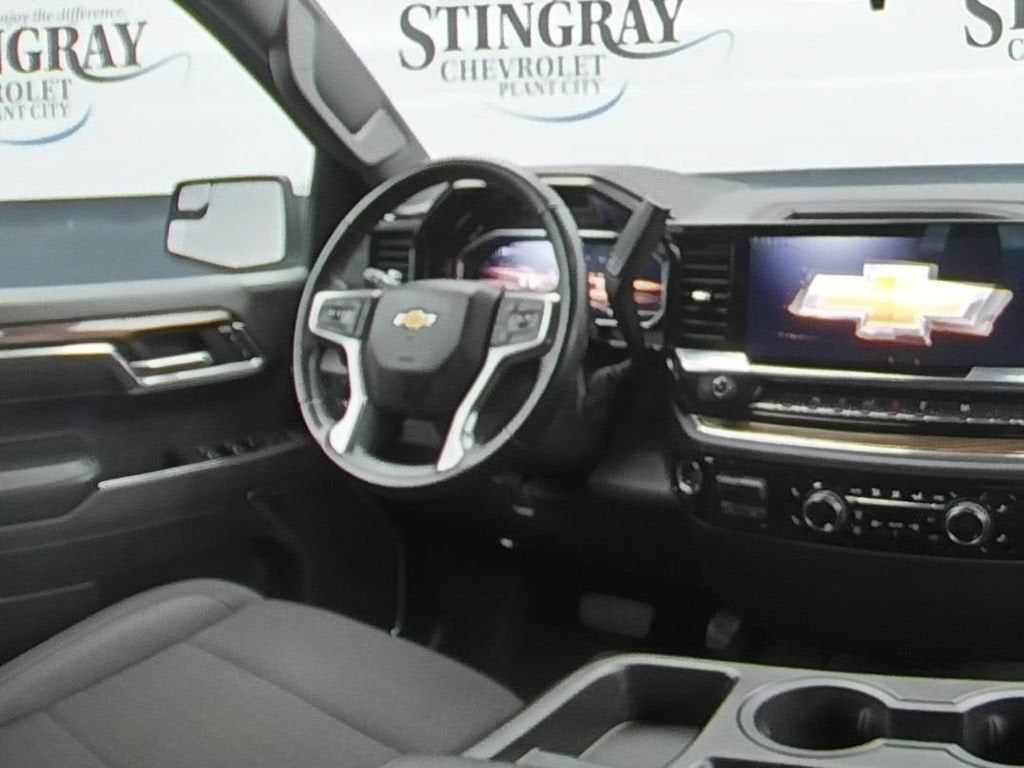 2025 Chevrolet Silverado 1500 LT