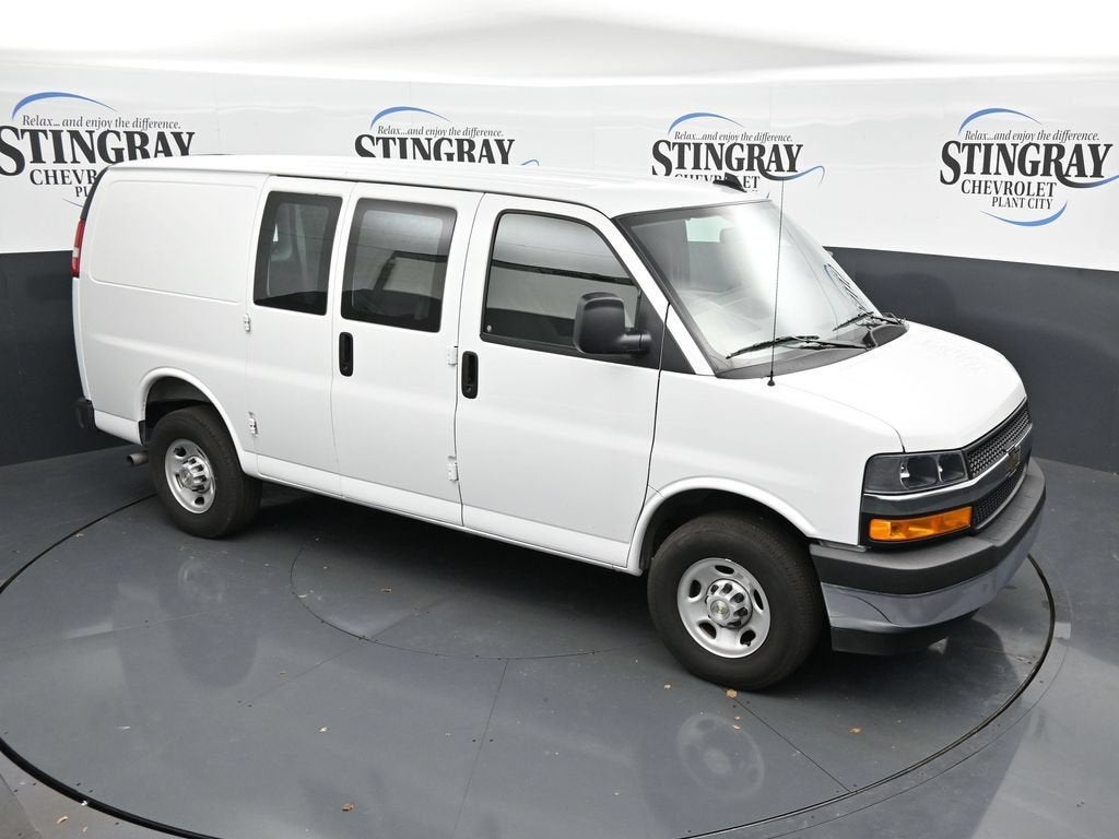 2025 Chevrolet Express Cargo WT