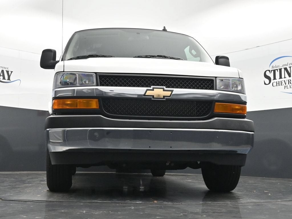 2025 Chevrolet Express Cargo WT