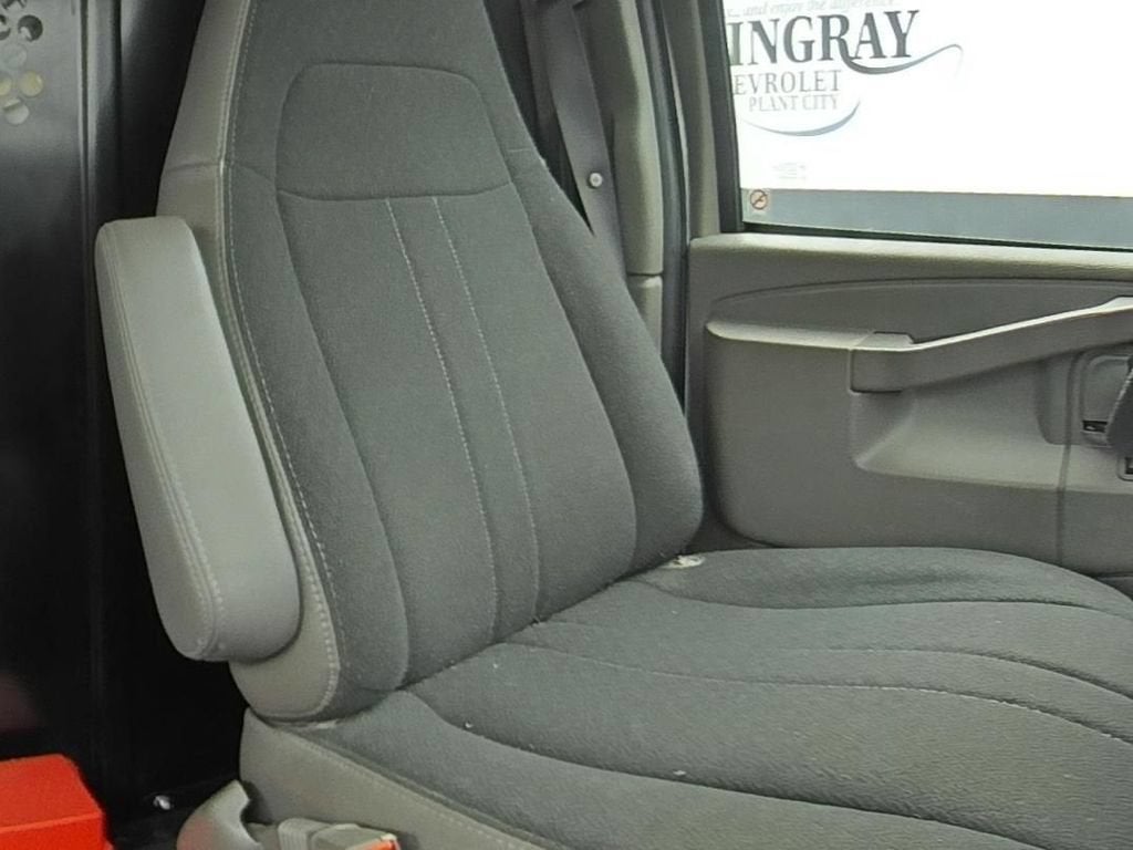 2025 Chevrolet Express Cargo WT