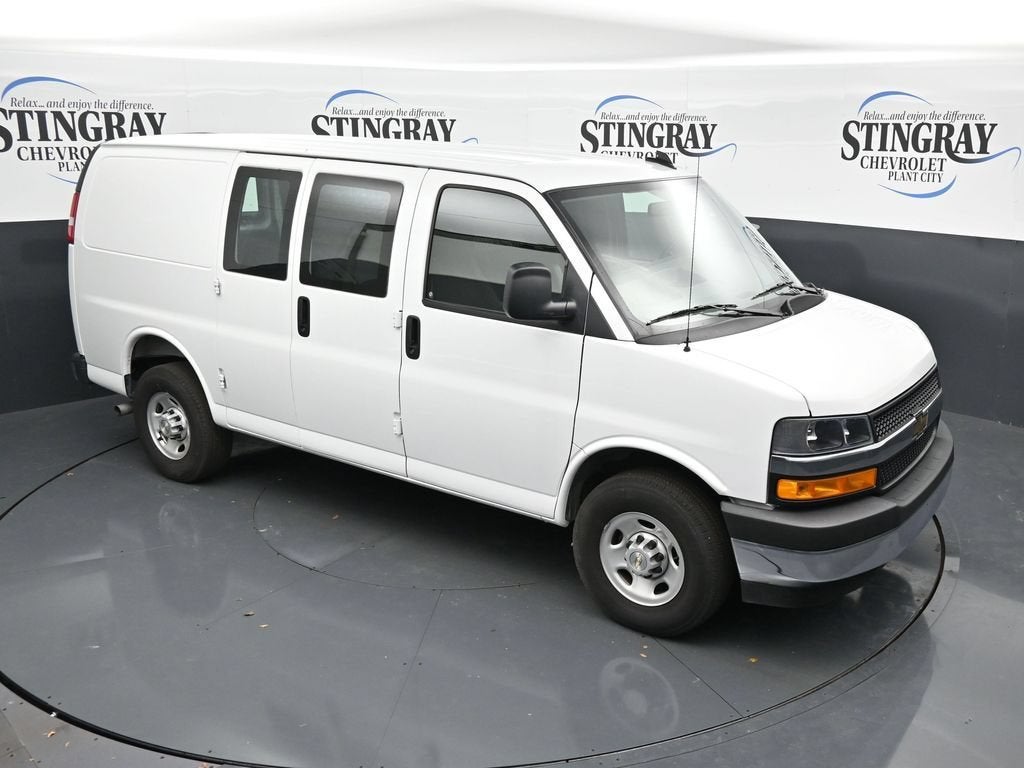 2025 Chevrolet Express Cargo WT