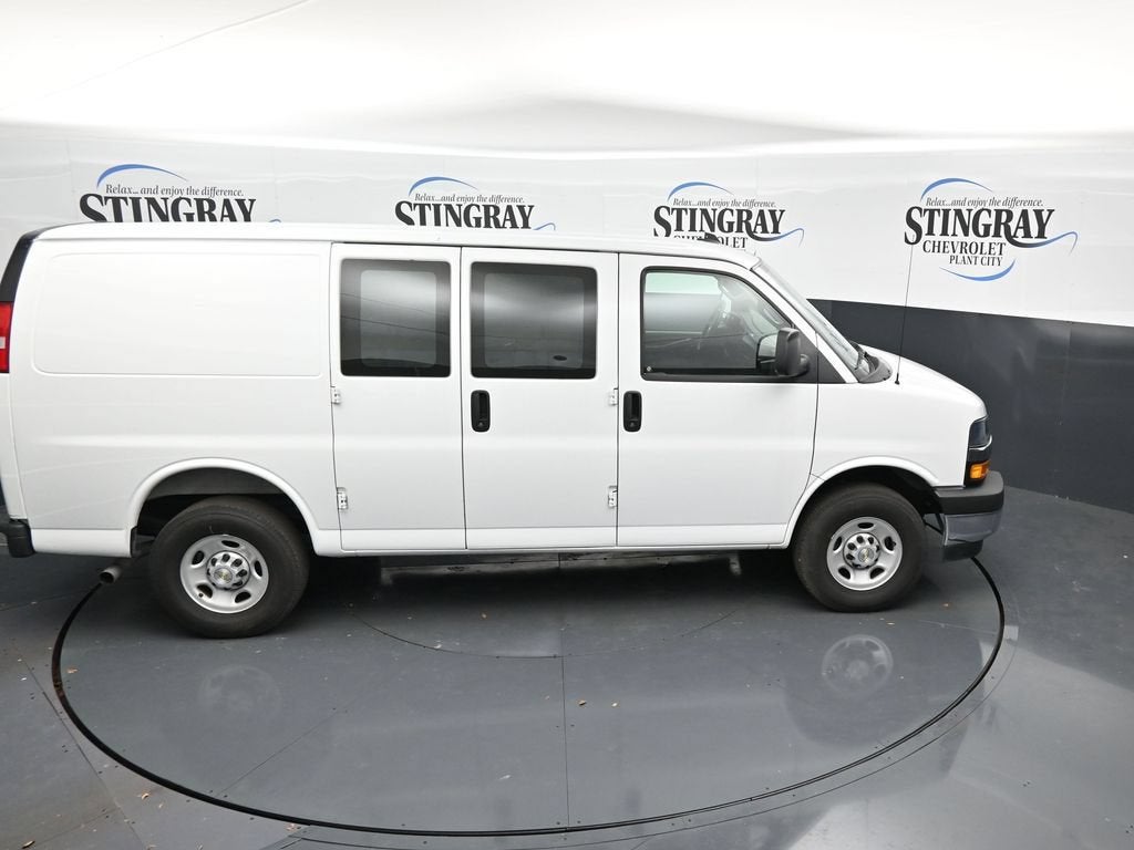 2025 Chevrolet Express Cargo WT