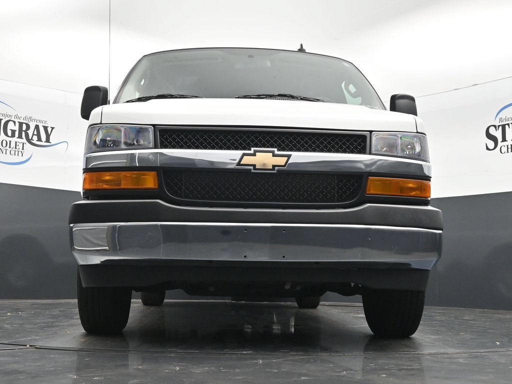 2025 Chevrolet Express Cargo WT