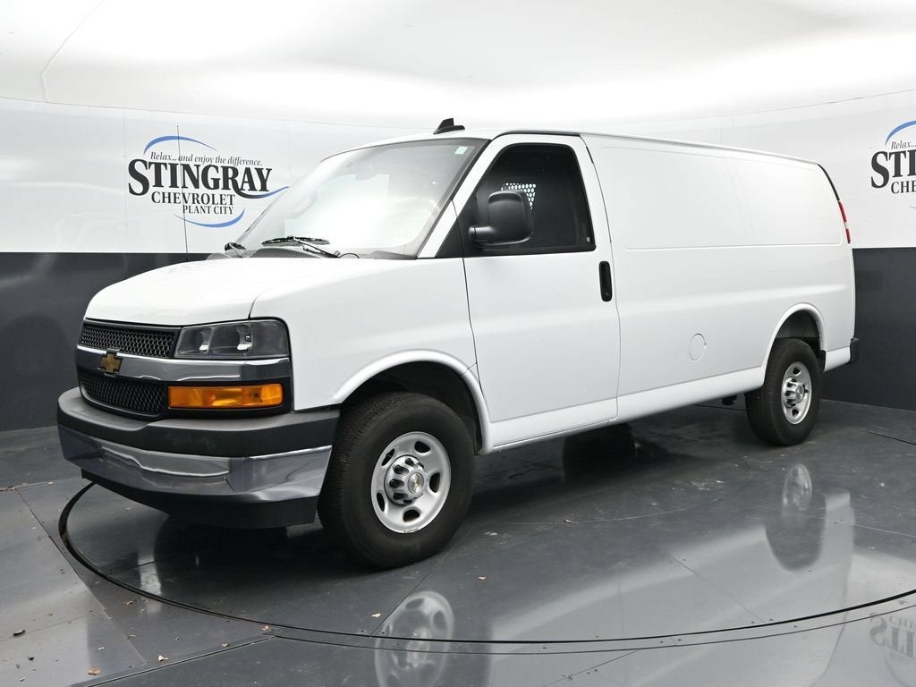 2025 Chevrolet Express Cargo WT