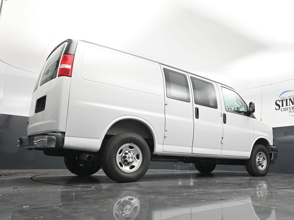 2025 Chevrolet Express Cargo WT