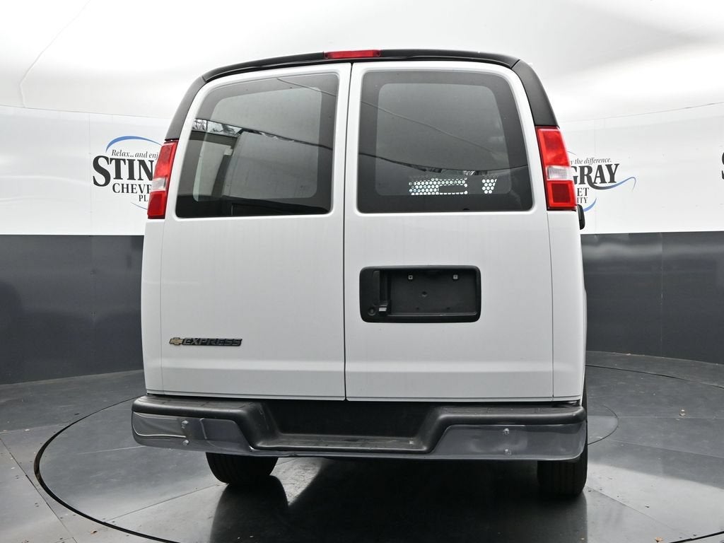 2025 Chevrolet Express Cargo WT