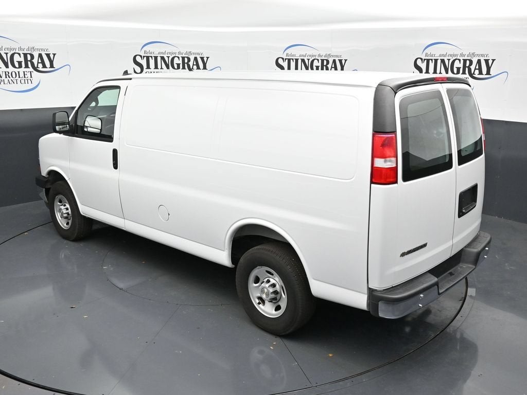 2025 Chevrolet Express Cargo WT