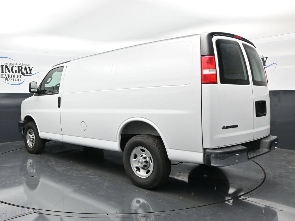 2025 Chevrolet Express Cargo WT