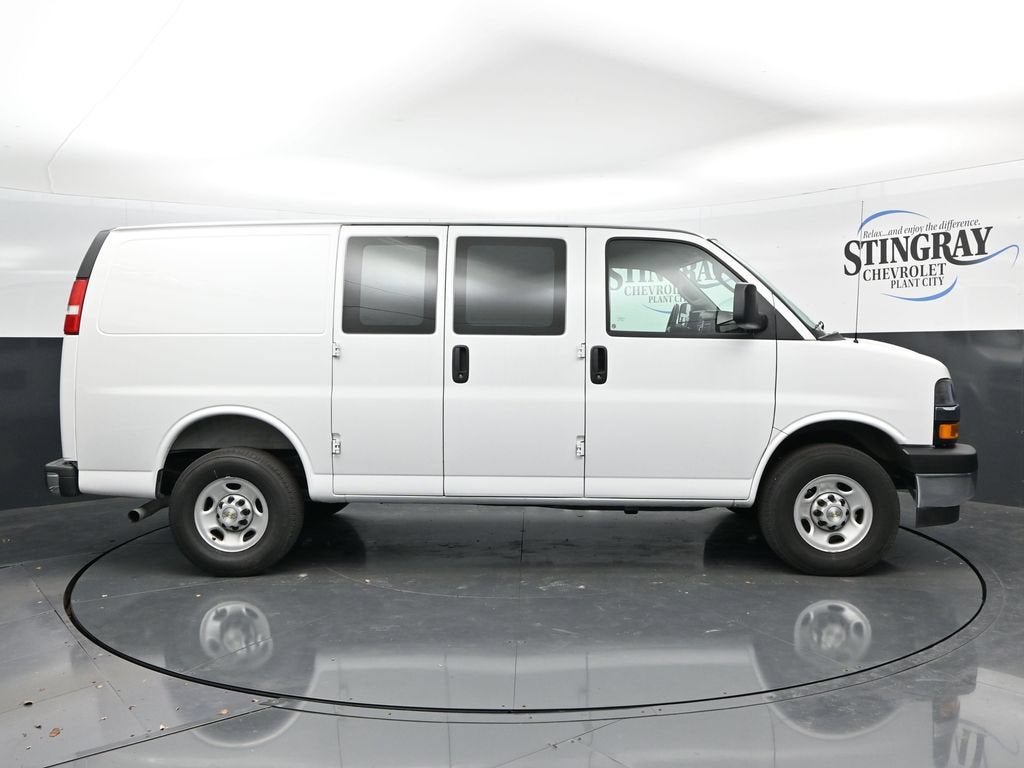 2025 Chevrolet Express Cargo WT