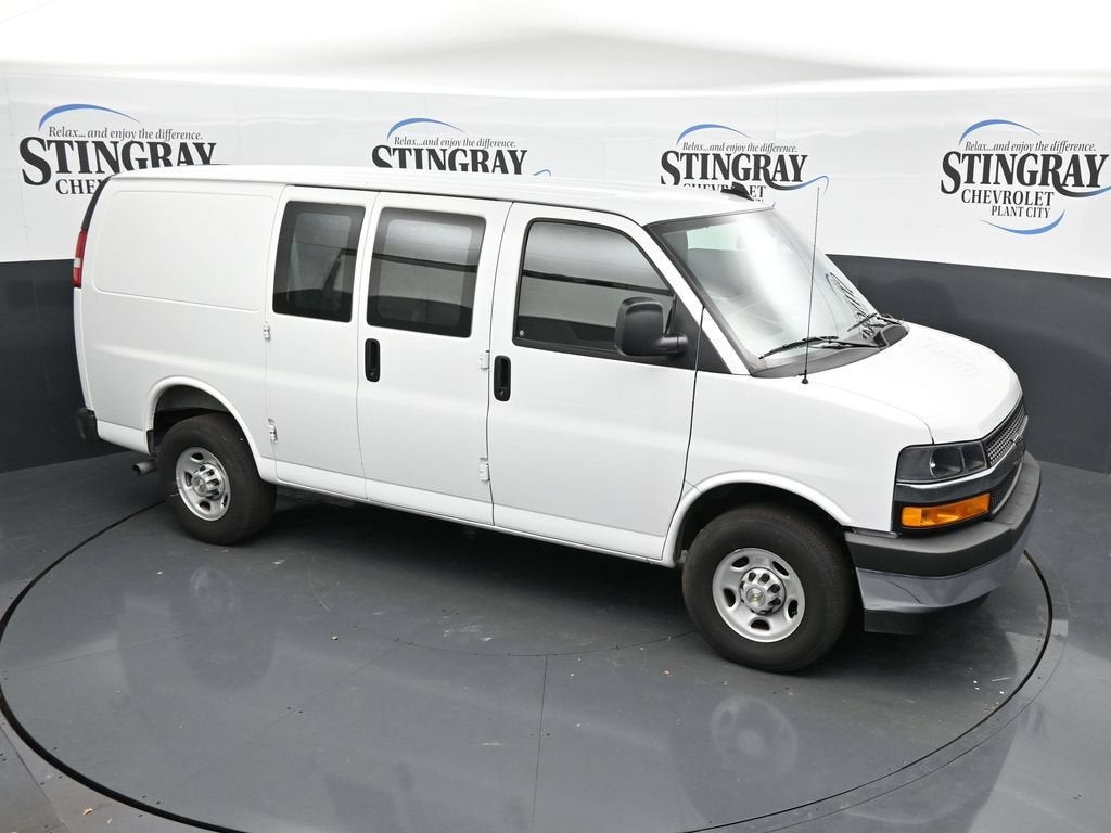 2025 Chevrolet Express Cargo WT
