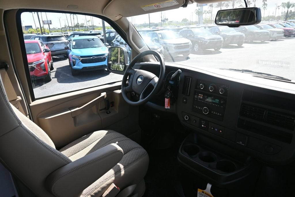 2025 Chevrolet Express Cargo WT