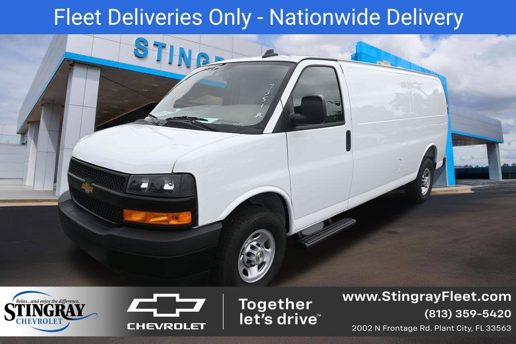 2025 Chevrolet Express Cargo WT