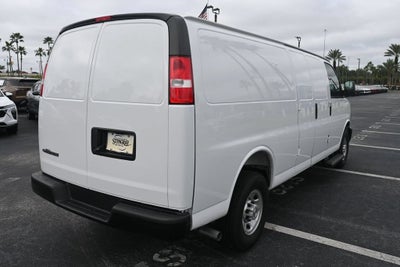 2025 Chevrolet Express Cargo WT