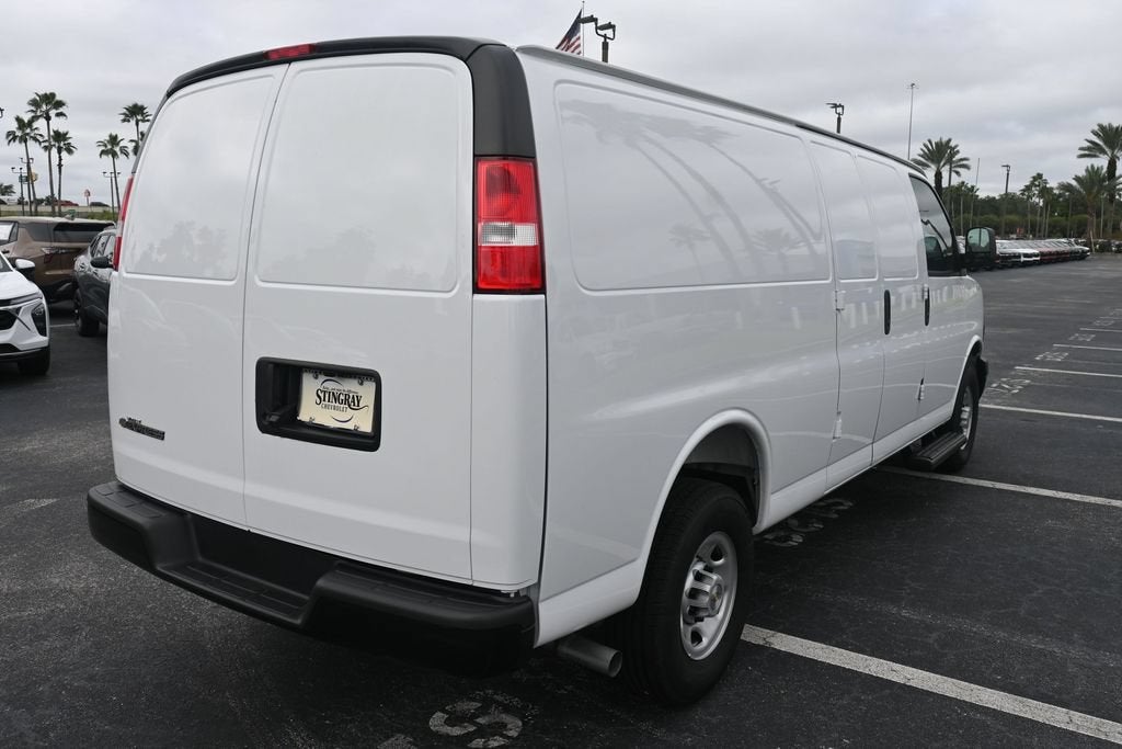 2025 Chevrolet Express Cargo WT