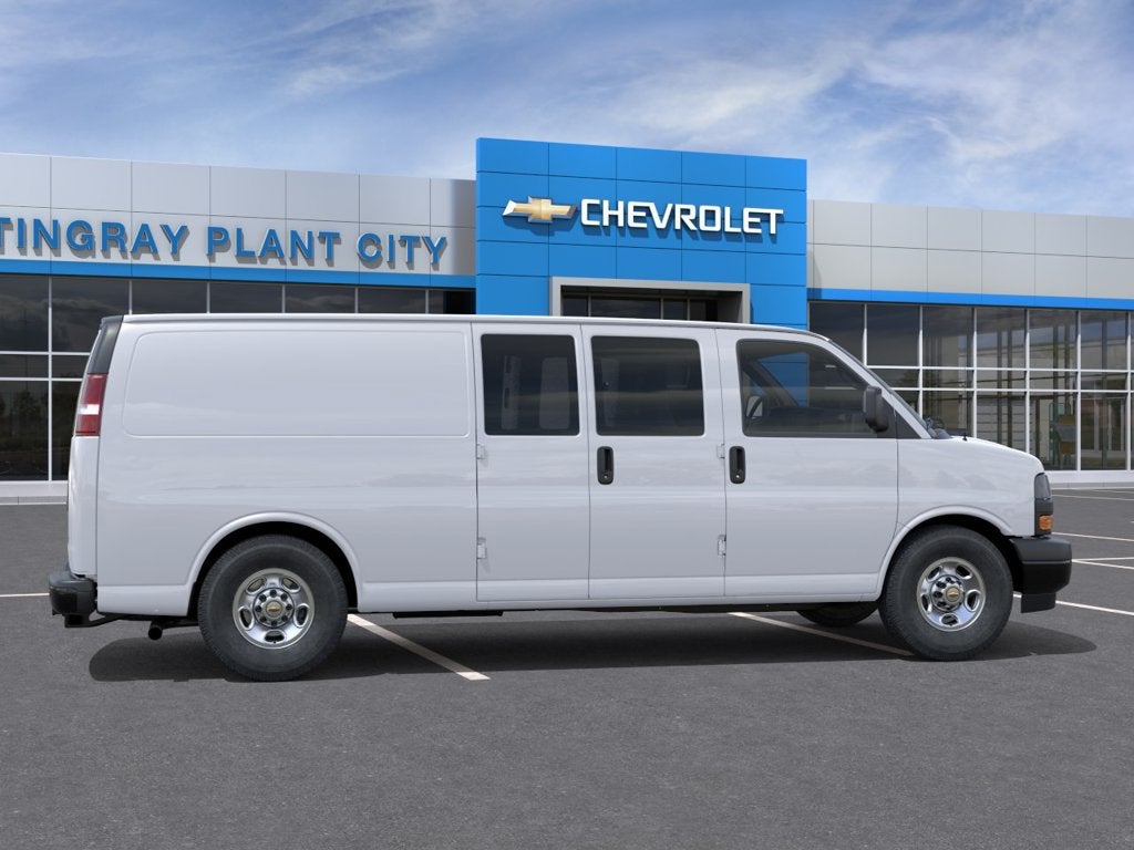2025 Chevrolet Express Cargo WT