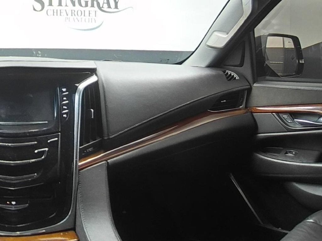 2017 Cadillac Escalade Luxury