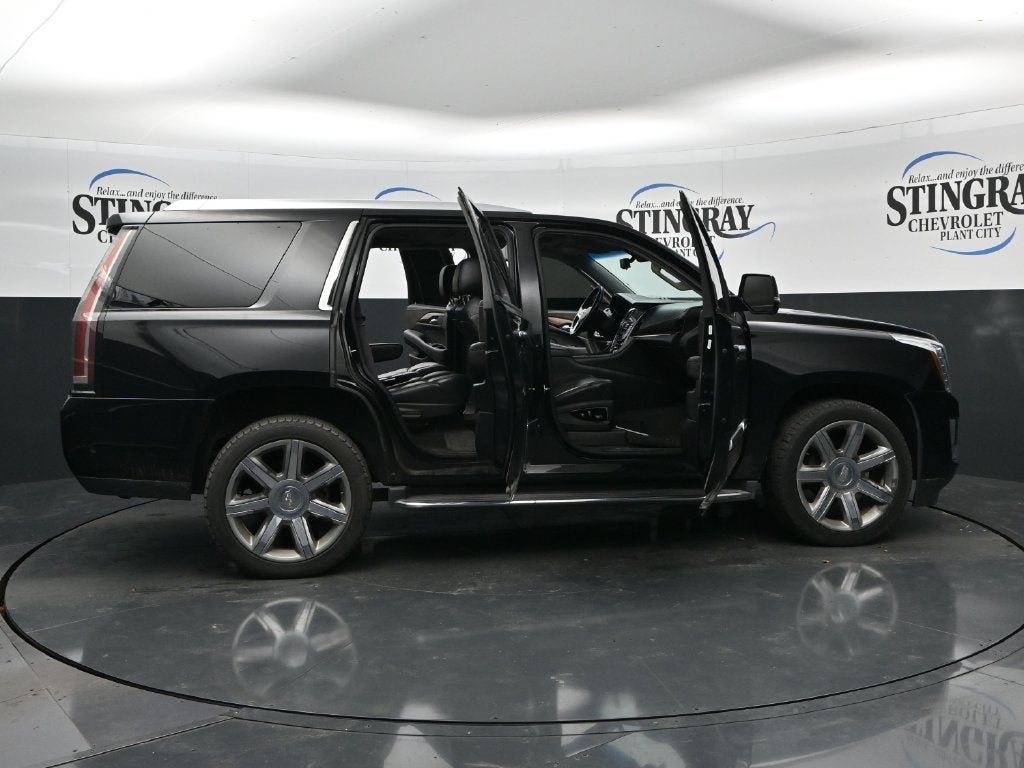 2017 Cadillac Escalade Luxury