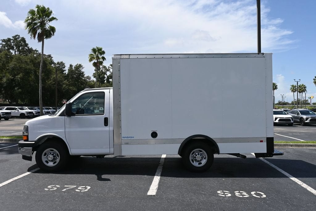2025 Chevrolet Express Cutaway 3500 1WT