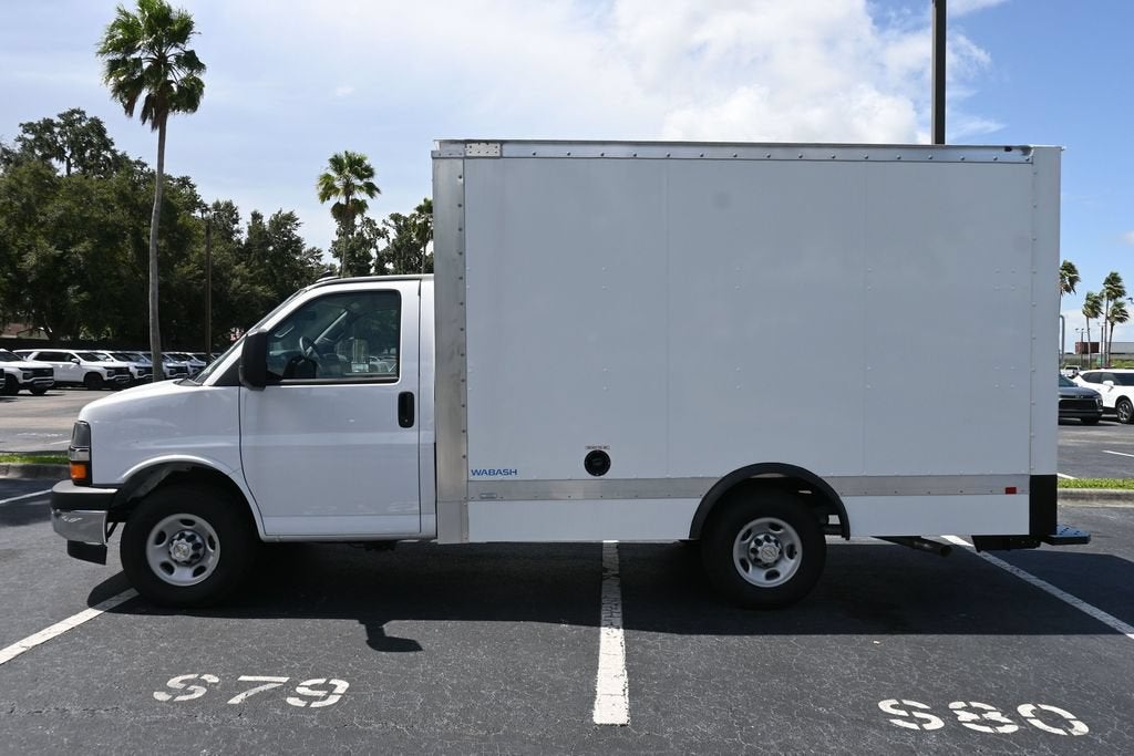 2025 Chevrolet Express Cutaway 3500 1WT