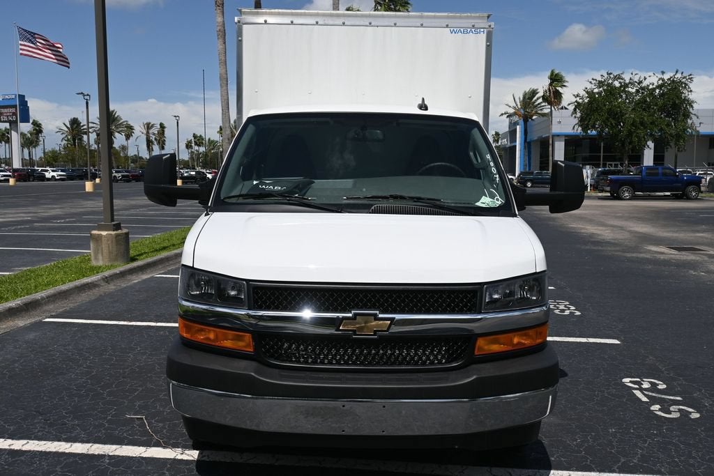 2025 Chevrolet Express Cutaway 3500 1WT