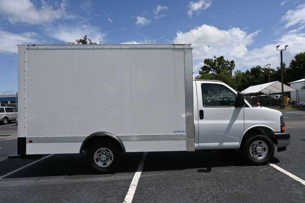 2025 Chevrolet Express Cutaway 3500 1WT