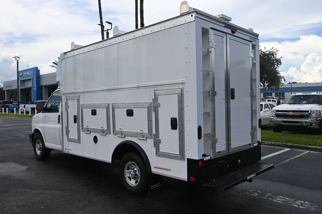 2026 Chevrolet Express Cutaway 3500 Work Van