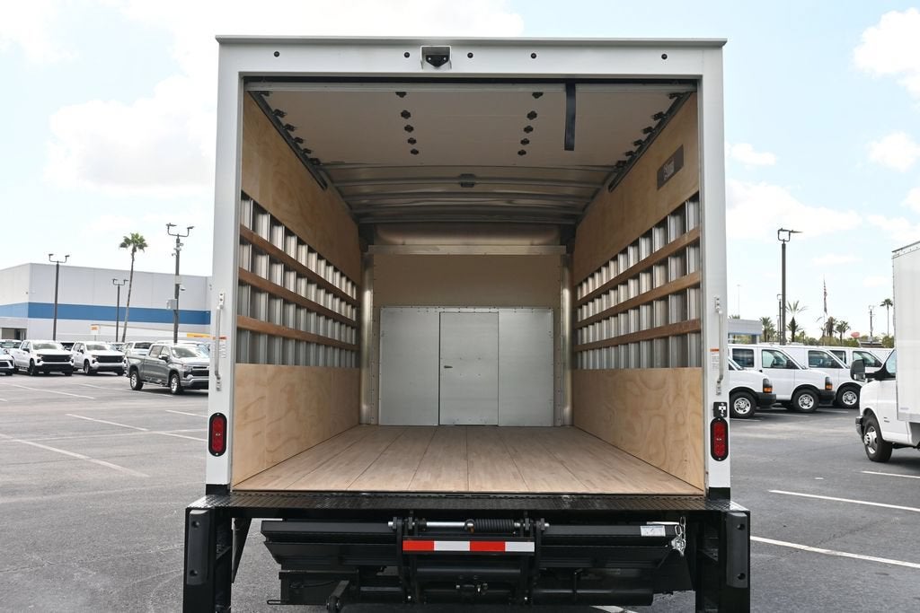 2026 Chevrolet Express Cutaway 3500 1WT