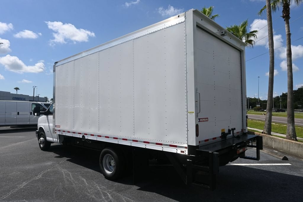 2026 Chevrolet Express Cutaway 3500 1WT