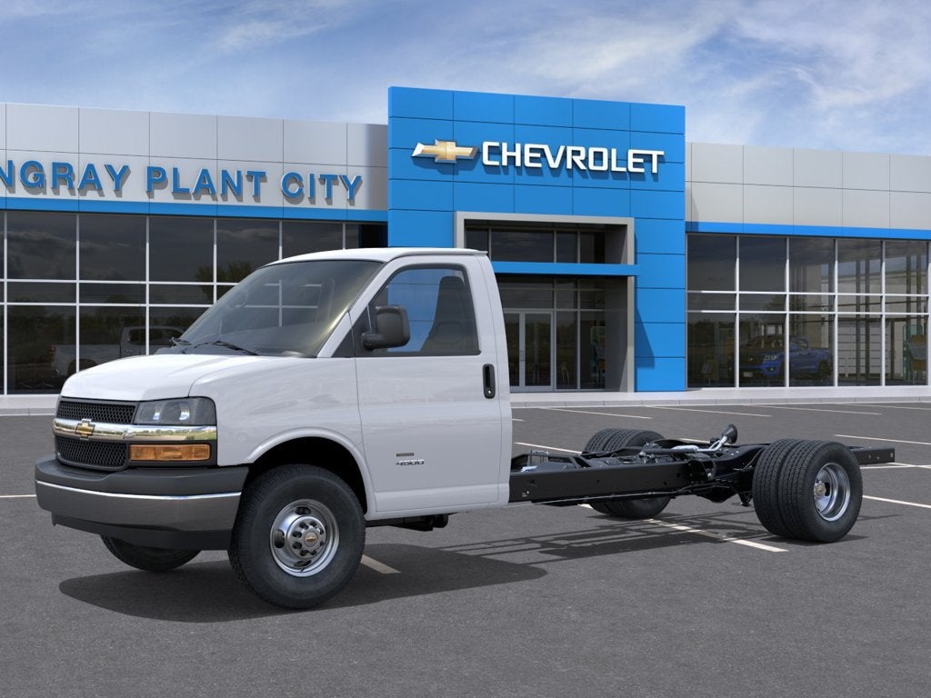 2026 Chevrolet Express Cutaway 3500 1WT