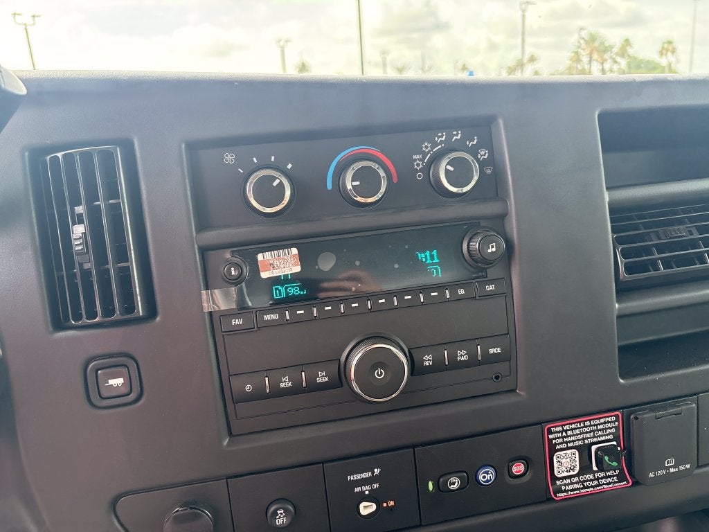 2025 Chevrolet Express Cutaway 4500 2WT