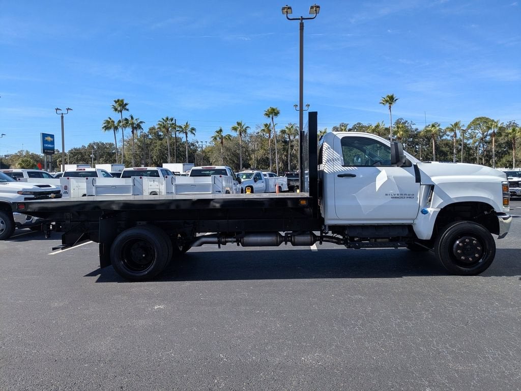 2024 Chevrolet Silverado 5500 HD Work Truck