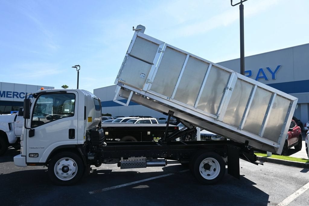 2025 Chevrolet Low Cab Forward 4500 HG NA