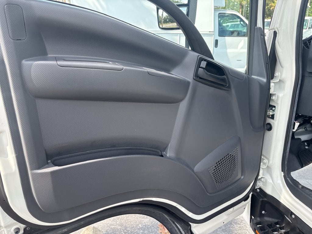 2025 Chevrolet Low Cab Forward 5500 XG 1WT